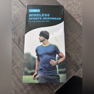Music cozy wireless‎ headwear
